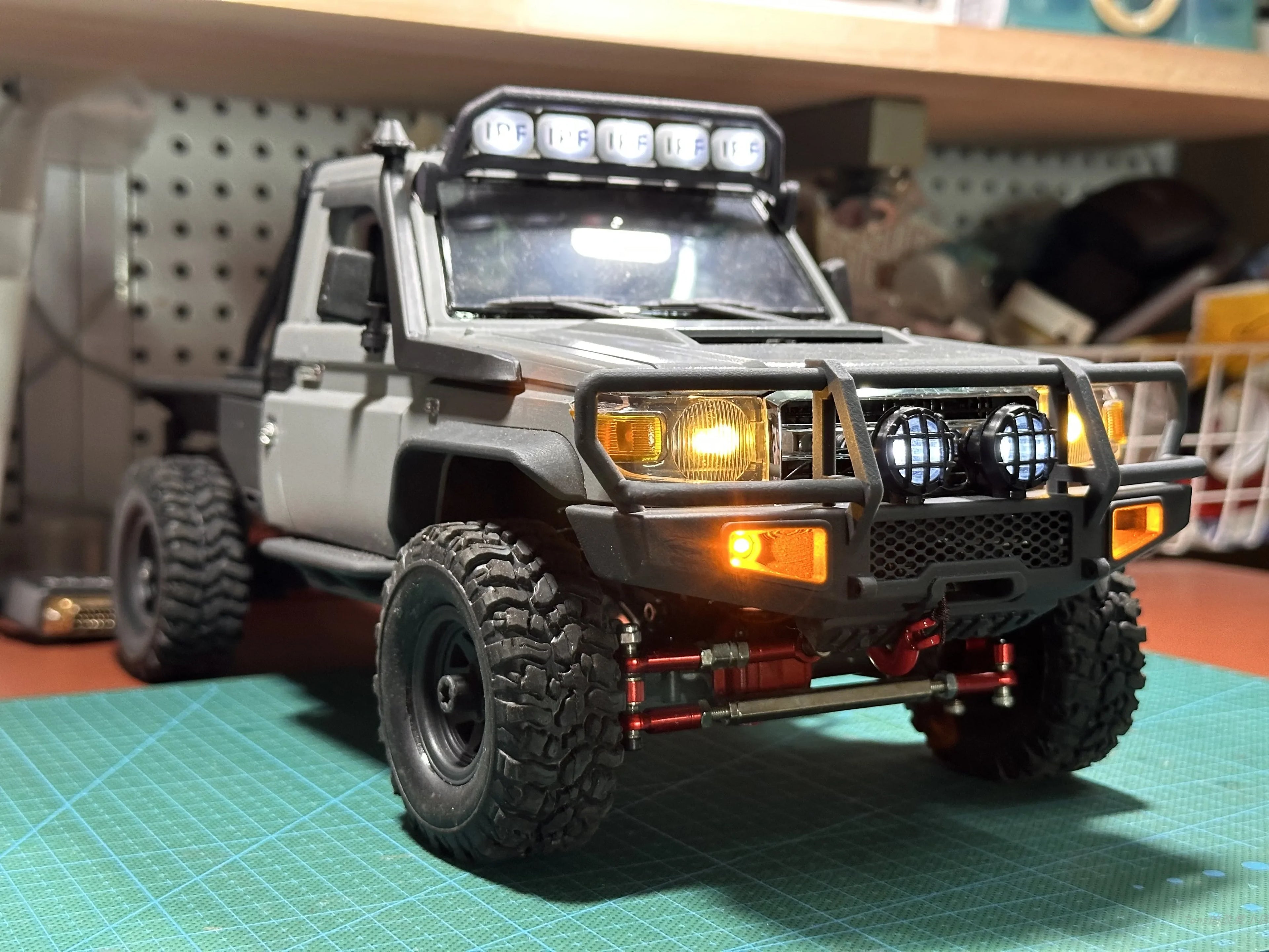 Short Truck Half Truck Off-road Vehicle Accessories Bumper ARB Style Modification Suitable for Remote Control Car MN82