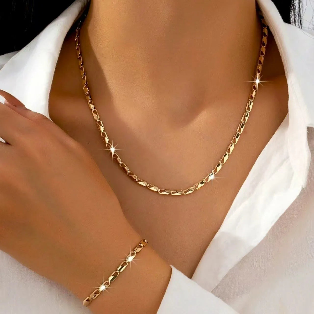A Set of Sexy and Luxurious Women's Necklaces, Bracelets, Fashionable and Versatile Women's Jewelry Sets