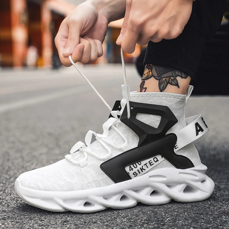 Men's casual sports shoes with soft, breathable soles that keep feet cool; stylish and trendy, comfortable and lightweight.