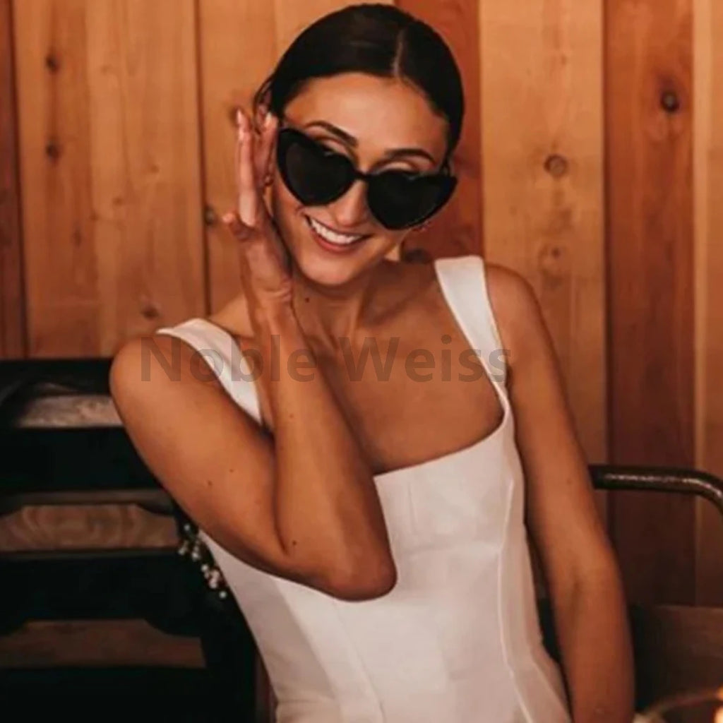 Elegant Square Wedding Dresses for Women Sleeveless  A-Line Simple Satin Bridal Gown Customized