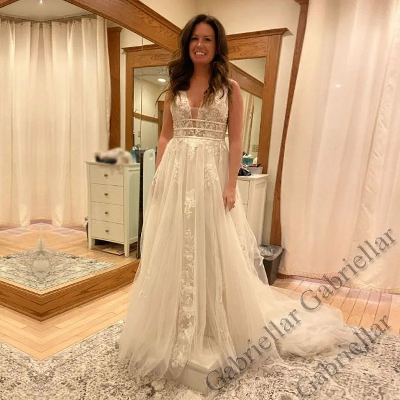 Gabriellar Charming Strapless Wedding Dresses A-line Pleat Lace Appliques Zipper Sweep Train Brautkleid De Mariee Customized