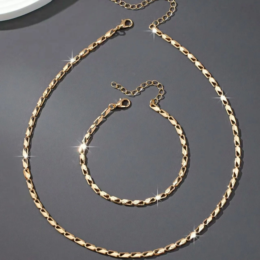 A Set of Sexy and Luxurious Women's Necklaces, Bracelets, Fashionable and Versatile Women's Jewelry Sets