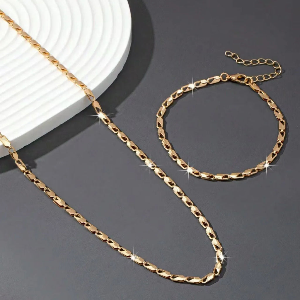 A Set of Sexy and Luxurious Women's Necklaces, Bracelets, Fashionable and Versatile Women's Jewelry Sets