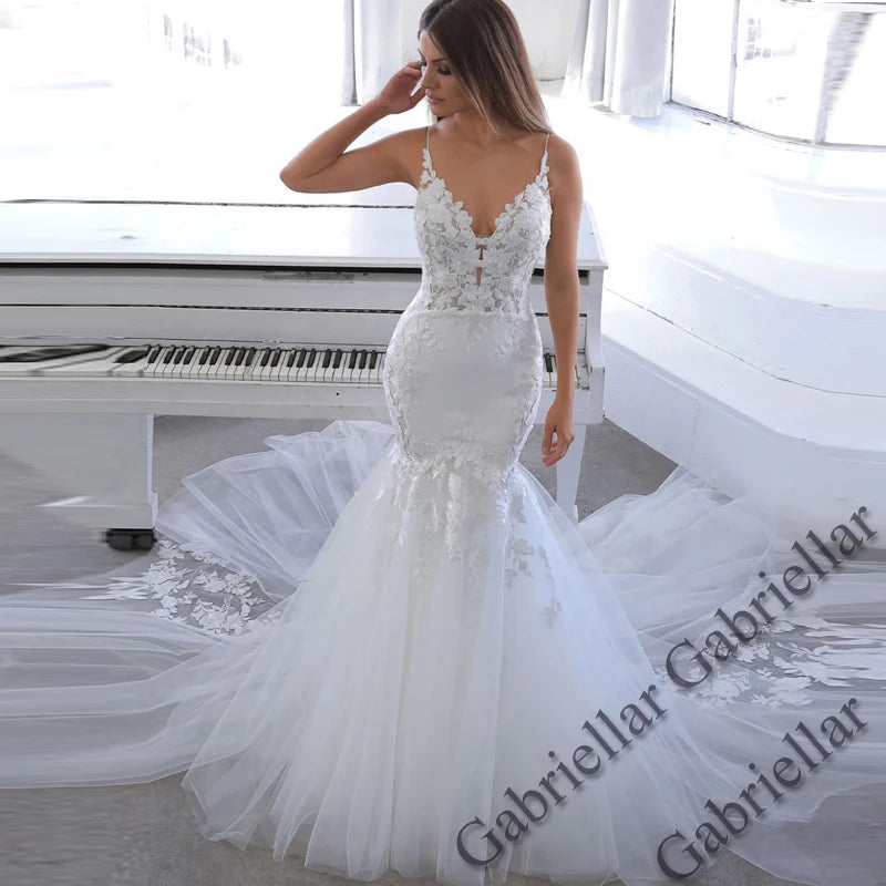 Gabriellar Charming Strapless Wedding Dresses A-line Pleat Lace Appliques Zipper Sweep Train Brautkleid De Mariee Customized
