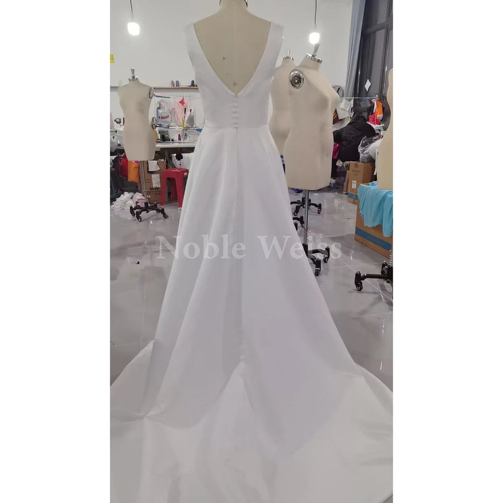 Elegant Square Wedding Dresses for Women Sleeveless  A-Line Simple Satin Bridal Gown Customized