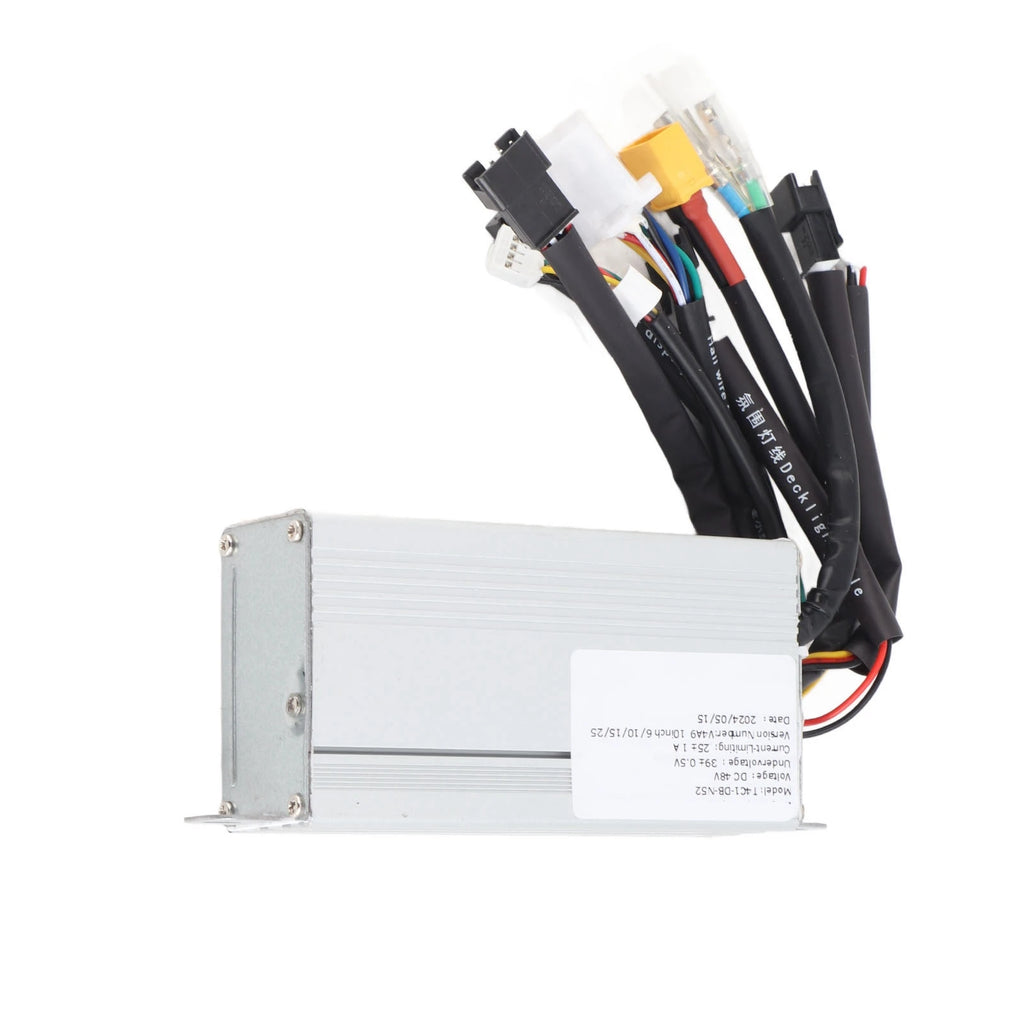 Electric Bike Motor Controller 48V Good Heat Dissipation Safe Dual Drive Electric Scooter Controller 800W for Electric Tricycle