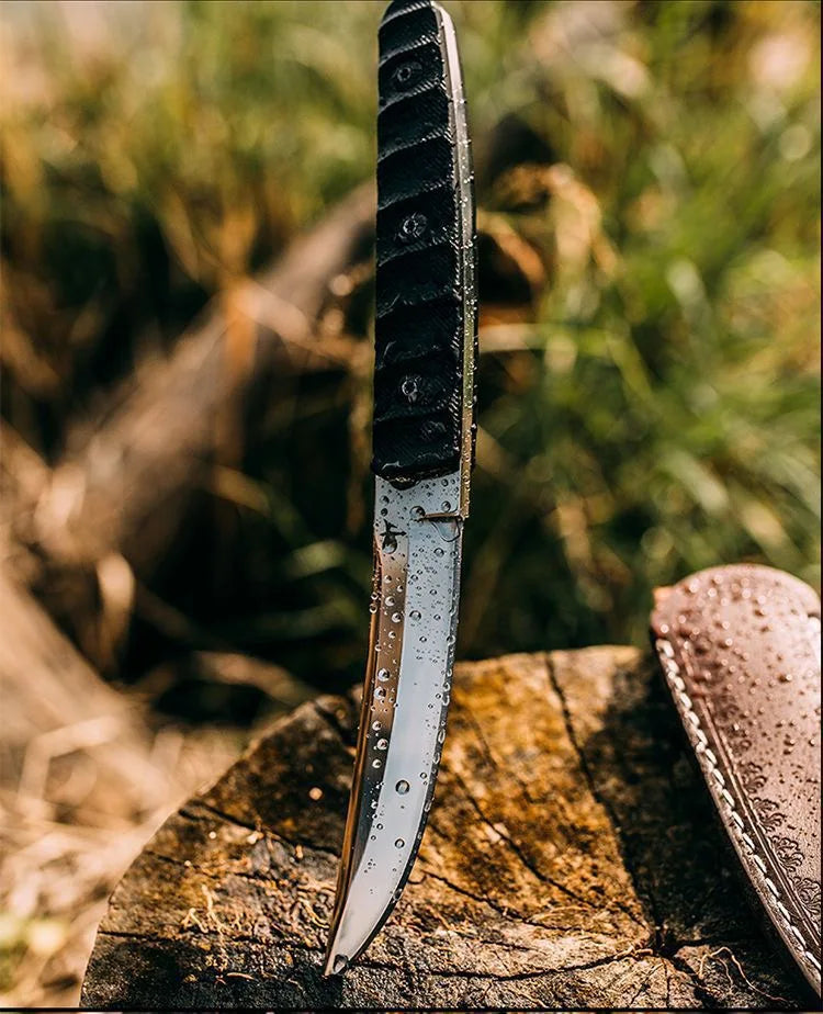Outdoor camping survival knives, self-protection, wilderness survival tactics, straight knives, Swiss high hardness military kni