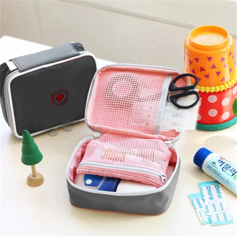 Emergency First Aid Kit Small Medicine Kit Epidemic Prevention Kit Convenient Travel Storage Heart-shaped and Cute Storage