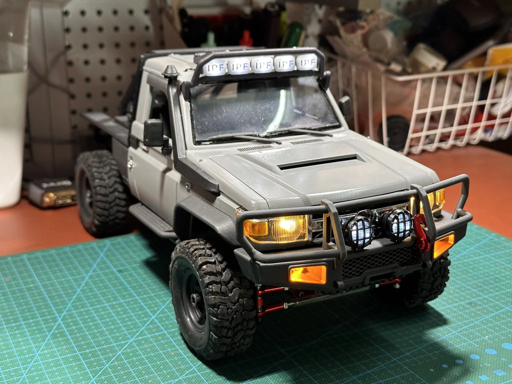 Short Truck Half Truck Off-road Vehicle Accessories Bumper ARB Style Modification Suitable for Remote Control Car MN82