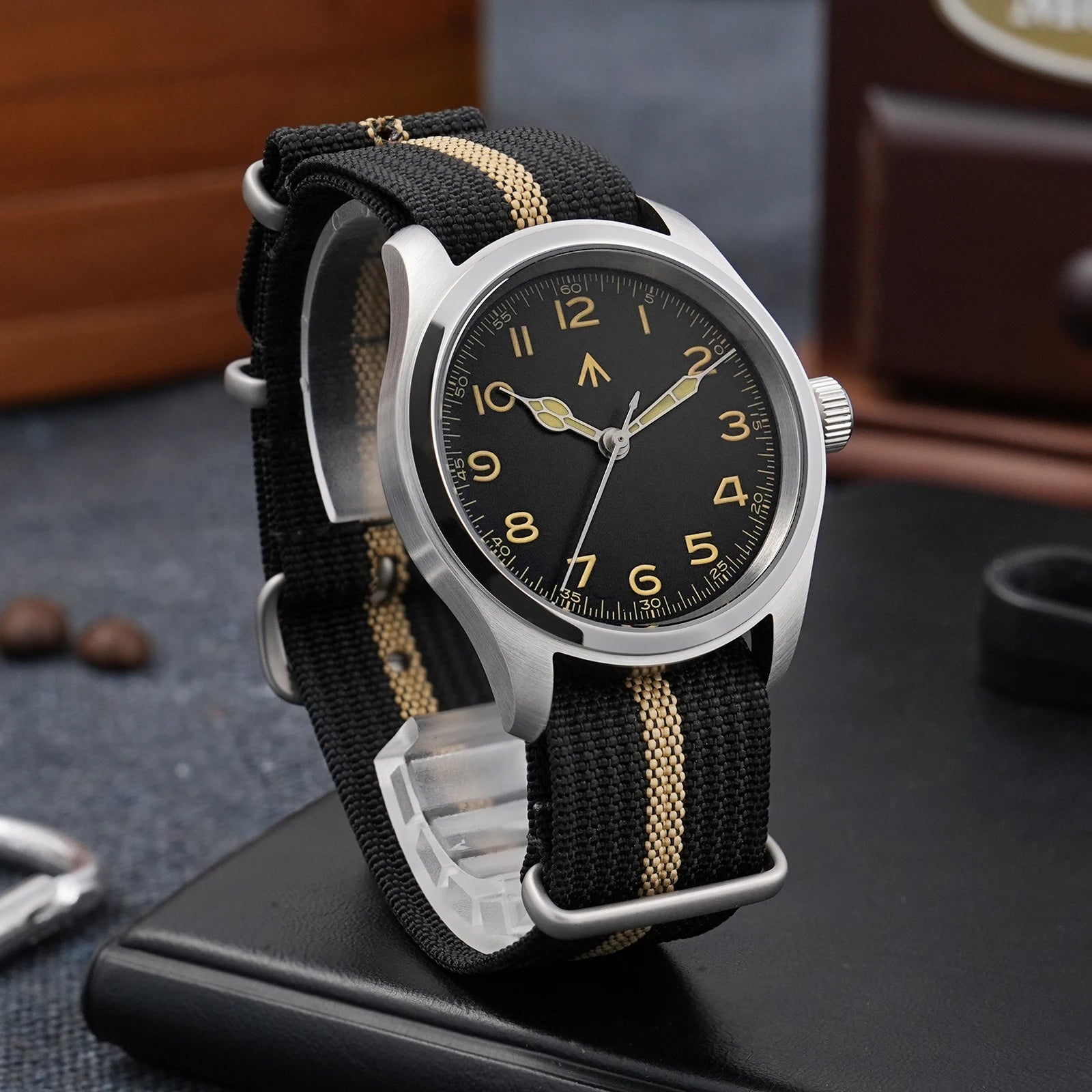 Militado ML08 Military Watch VH31 Quartz Movement Double Sapphire Crystal C3 BGW9 Luminous 10Bar Waterproof 38mm Vintage Watch