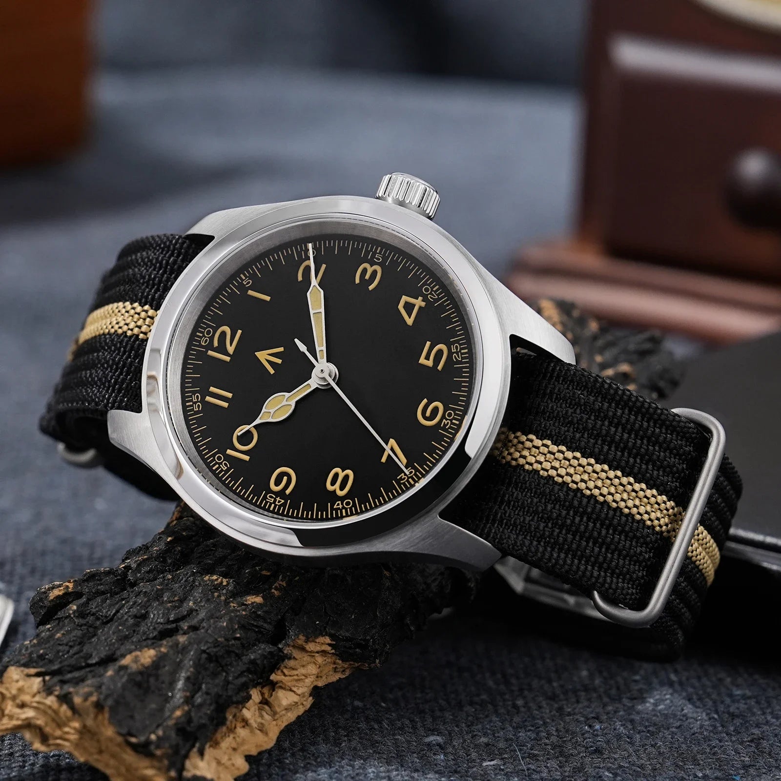 Militado ML08 Men Military Watch VH31 Quartz Movement Sapphire Luminous Waterproof Watches 38mm Vintage Stainless Steel Watch