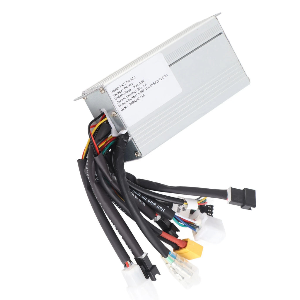 Electric Bike Motor Controller 48V Good Heat Dissipation Safe Dual Drive Electric Scooter Controller 800W for Electric Tricycle